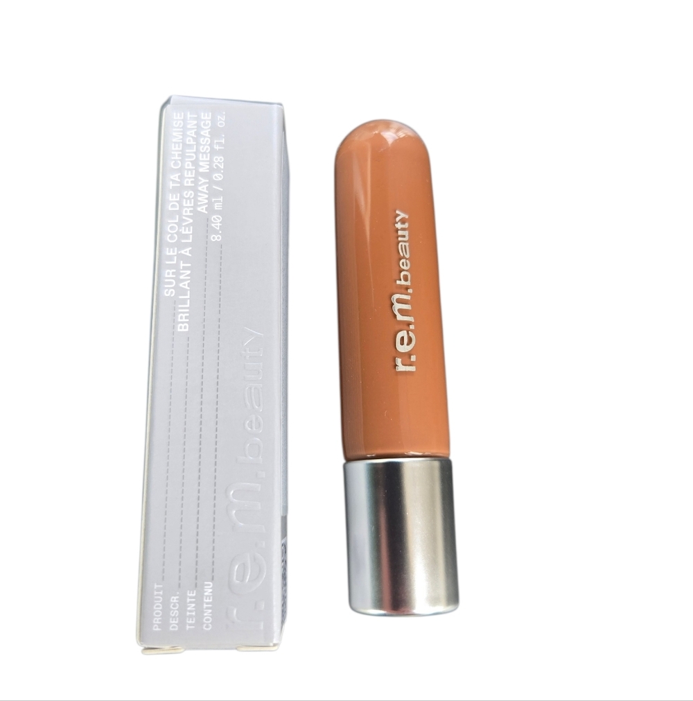 NWT r.e.m. Rem Beauty On Your Collar Plumping Lip Gloss Away Message Full Size